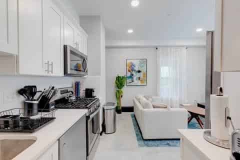 June Homes 02125, Boston image 19