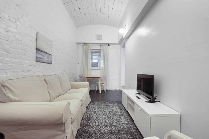 June Homes 02134, Boston image 572