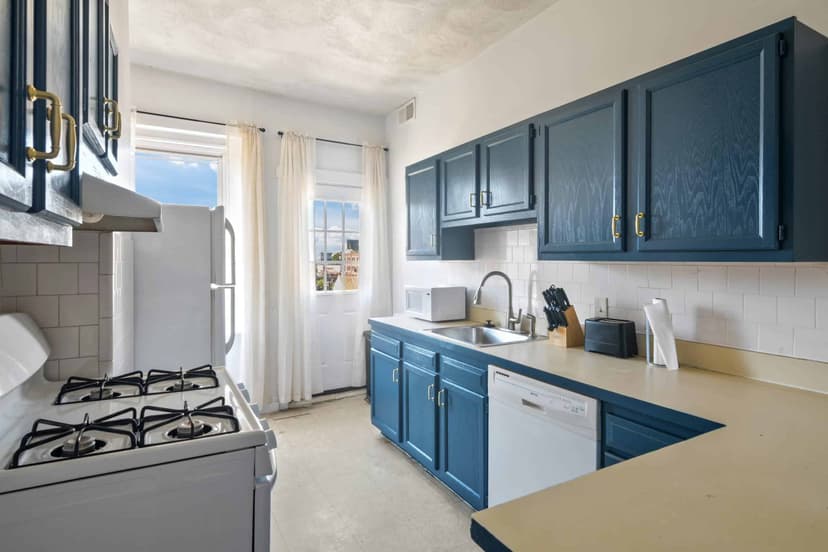 June Homes 02134, Boston image 599