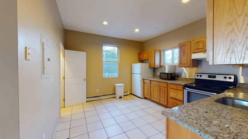 June Homes 02134, Boston image 652