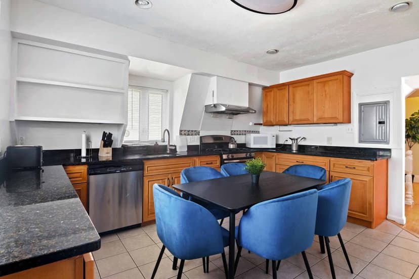 June Homes 02134, Boston image 32