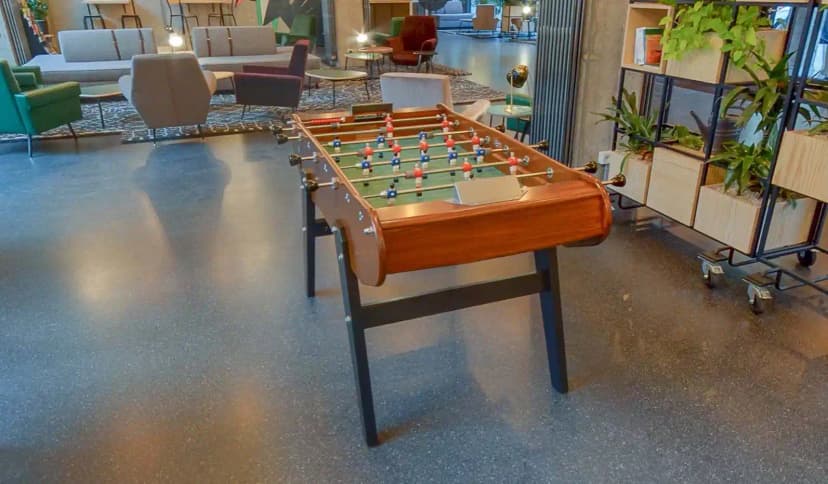 Neon Wood Berlin Mitte Wedding, Berlin image 8