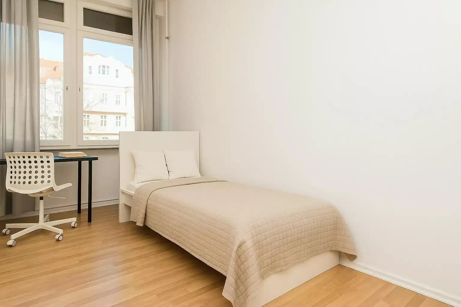 Room In 4 Bed 1 Bath (#B32.2.)