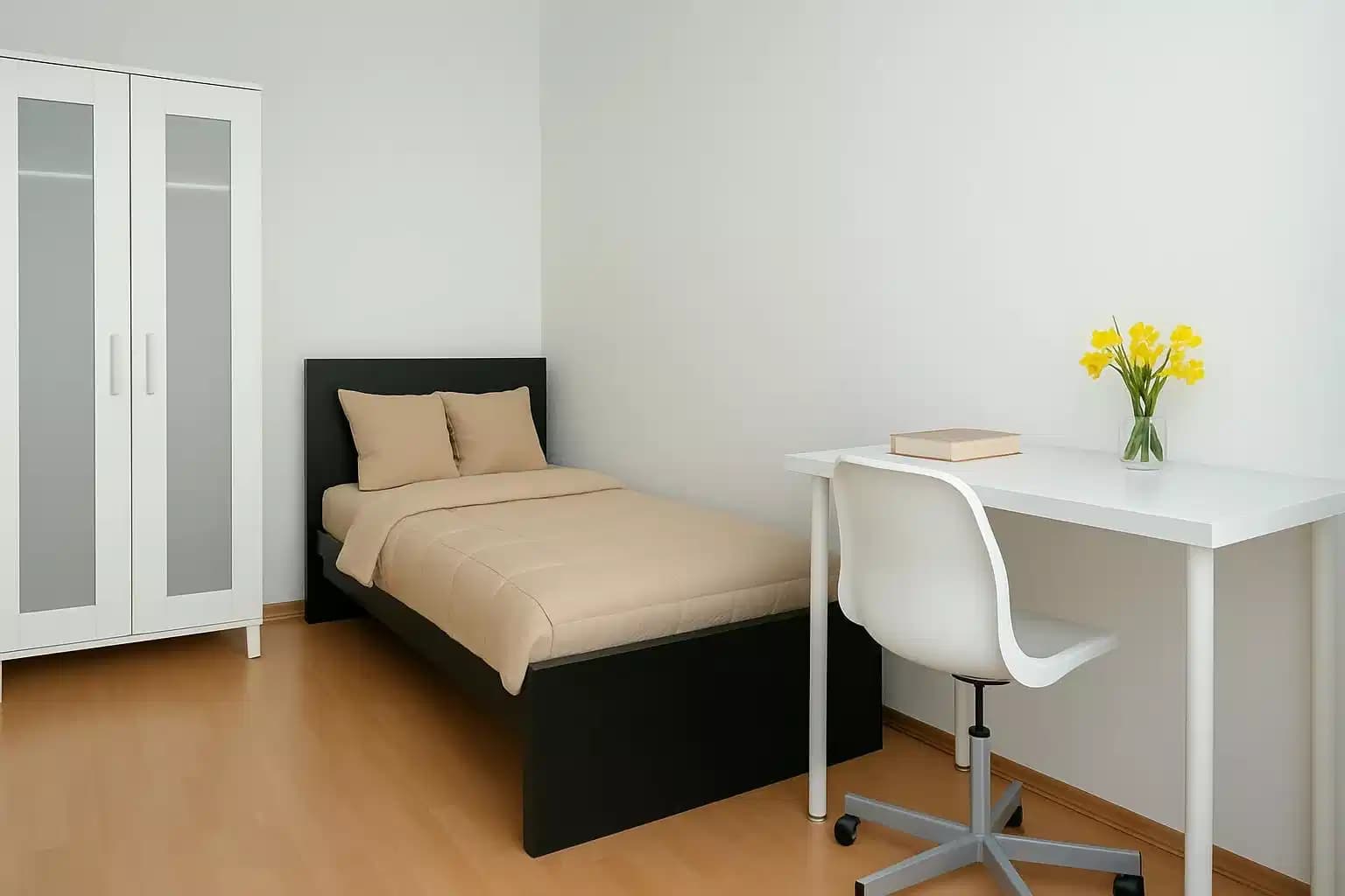 Room In 3 Bed 1 Bath (#41.3.106.)