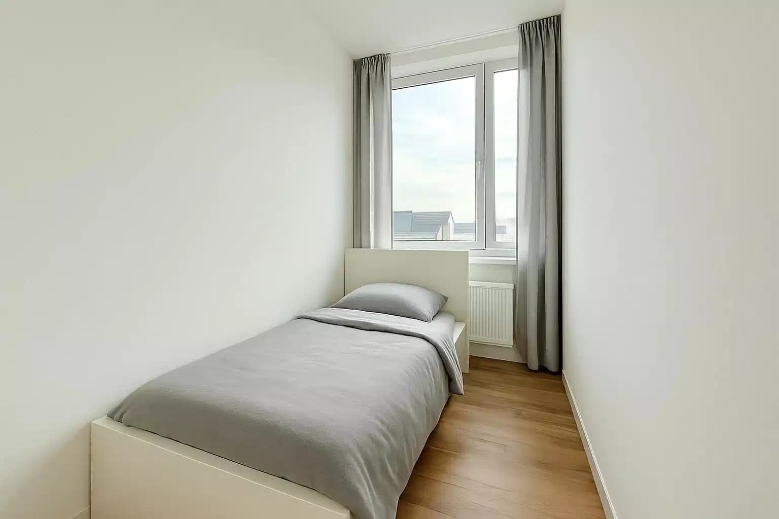 Room In 3 Bed 1 Bath (#42.1.106.)
