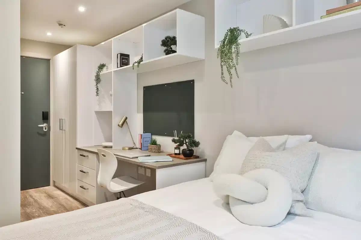 Classic 3 Bed Apartment