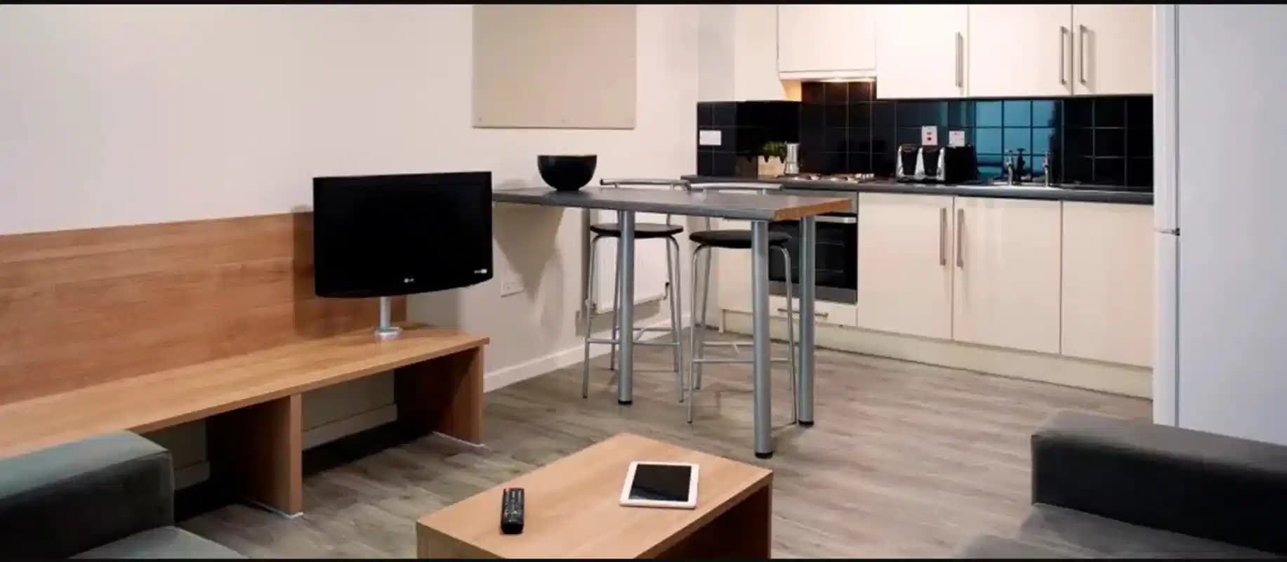 Silver Apartment