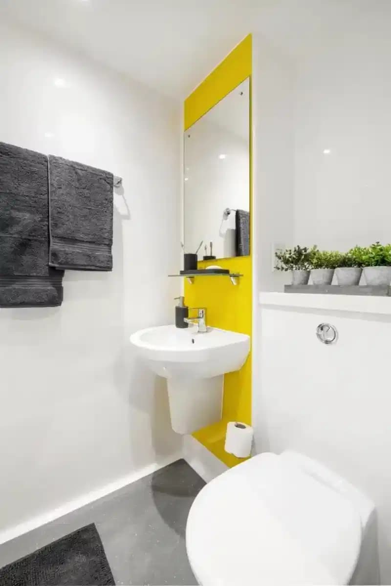 Silver Studio – Mid Floor