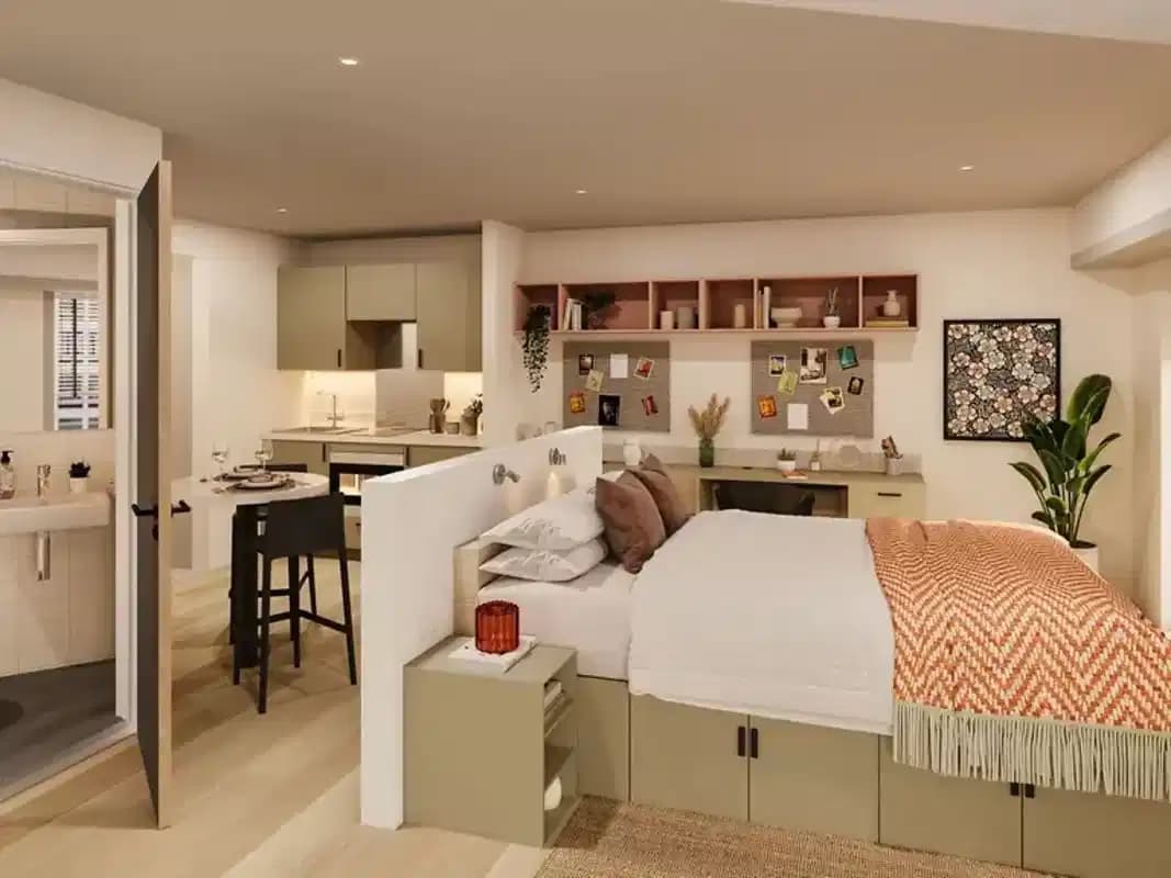 Crown Suite (Floors 13-25)