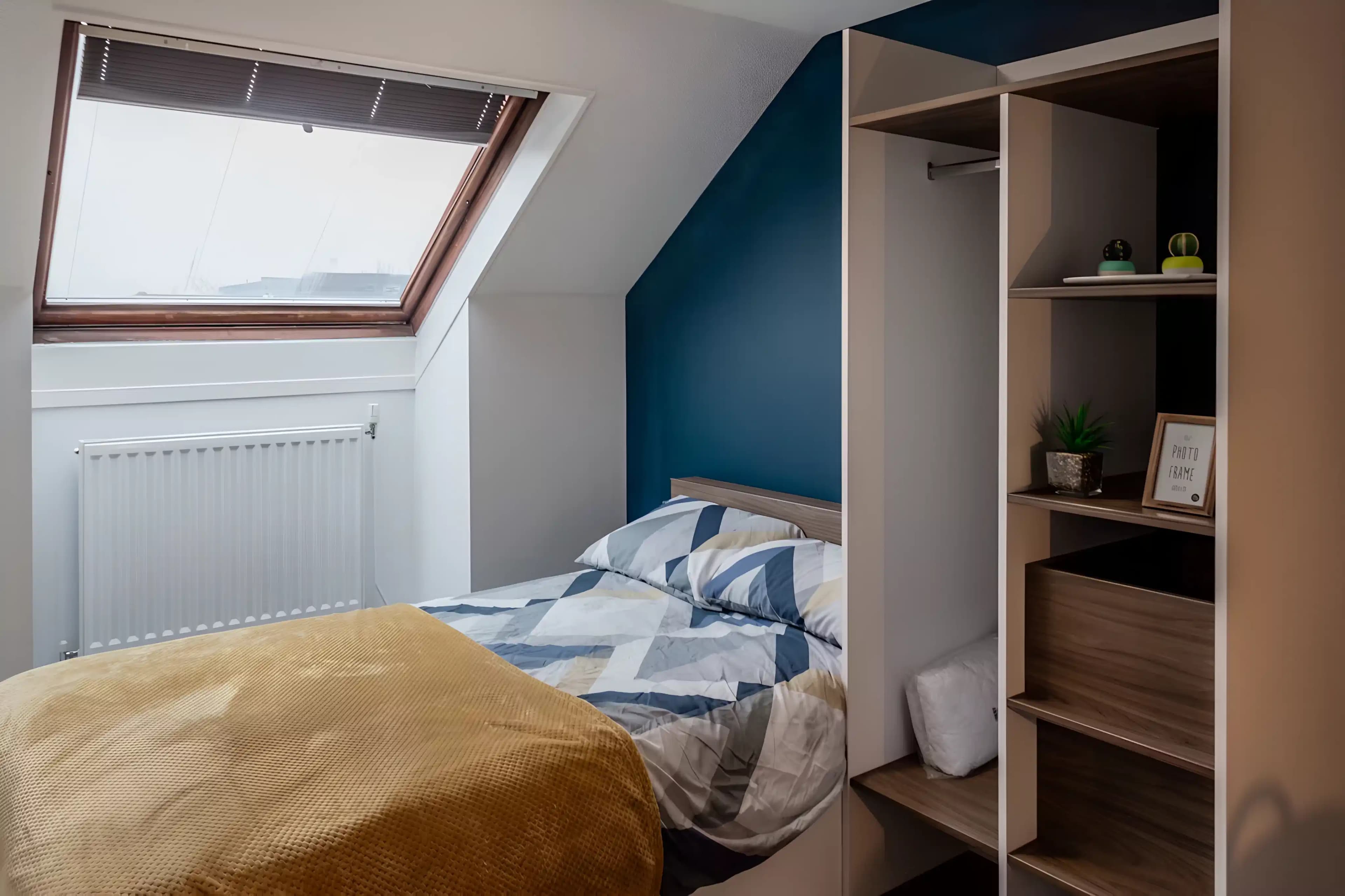 Four Bed Silver