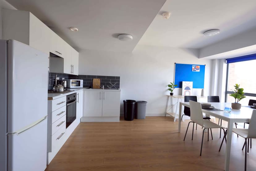 Vivo Queensland Place, Liverpool image 41