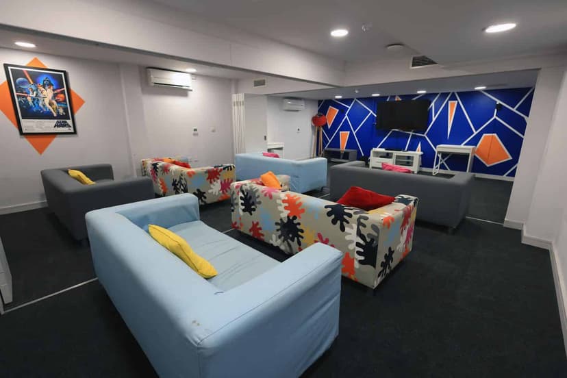 Vivo Queensland Place, Liverpool image 22