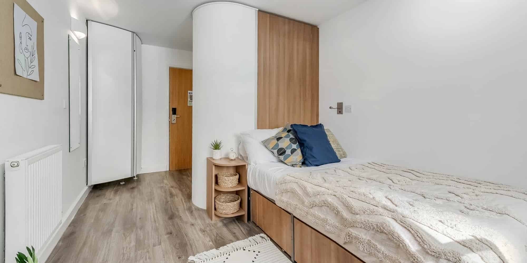 Ensuite Platinum Upper Level