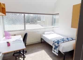 Wagan 6 Bedroom Multishare