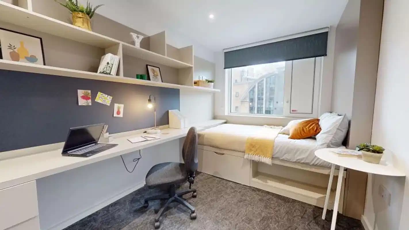 Bronze En Suite Plus