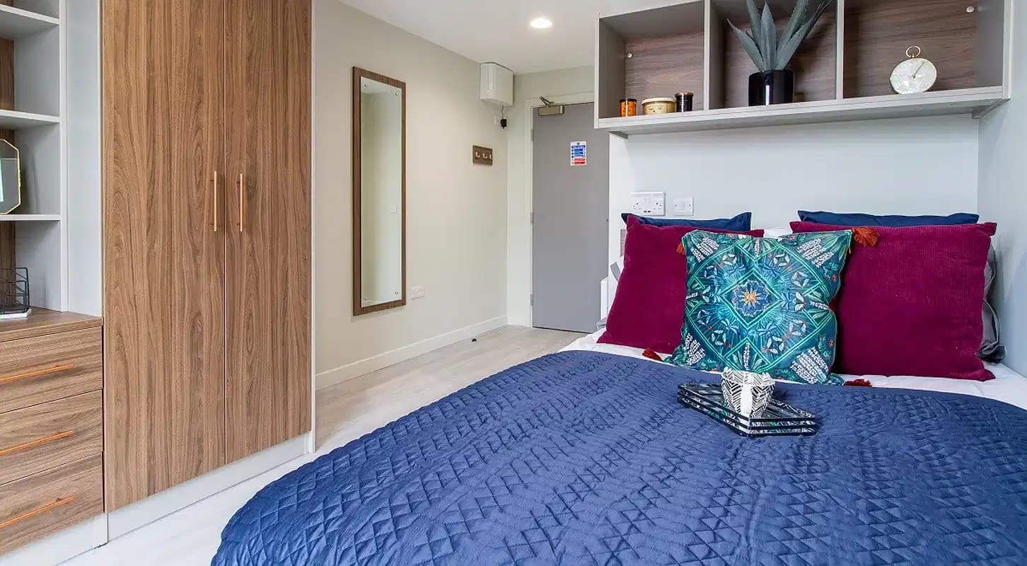 En Suite Cluster 5 Bed