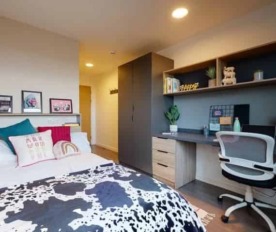 Silver Ensuite Lower Level