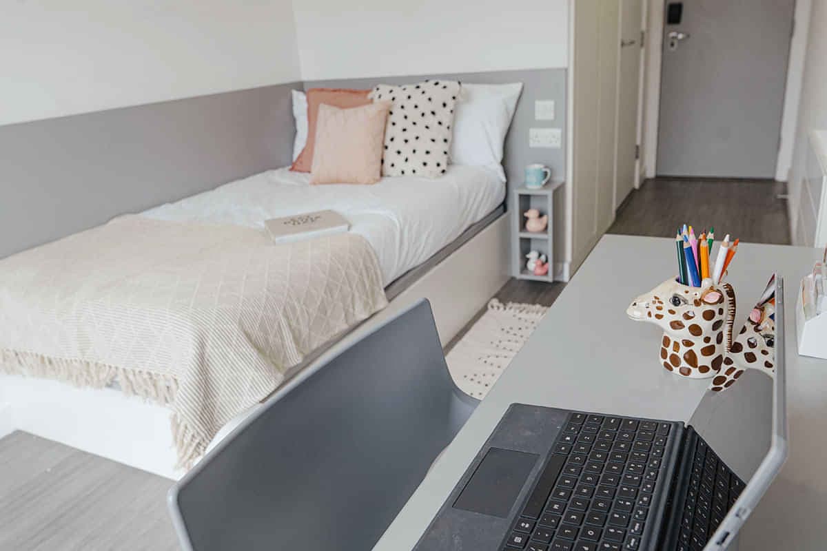 Bronze Ensuite Penthouse